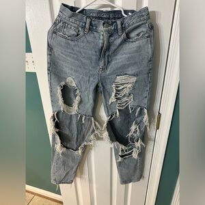American Eagle Outfitters Distressed Blue Jeans like a 4/6